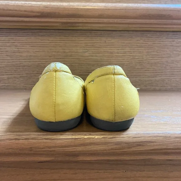 Route 66 Women Flat Slip On Yellow Round Toe Shoes - Picture 3 of 10
